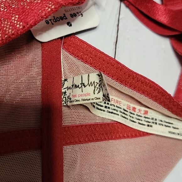 NWT Free People Tameeka UW Bra Berry Electric XS & S - Picture 7 of 8